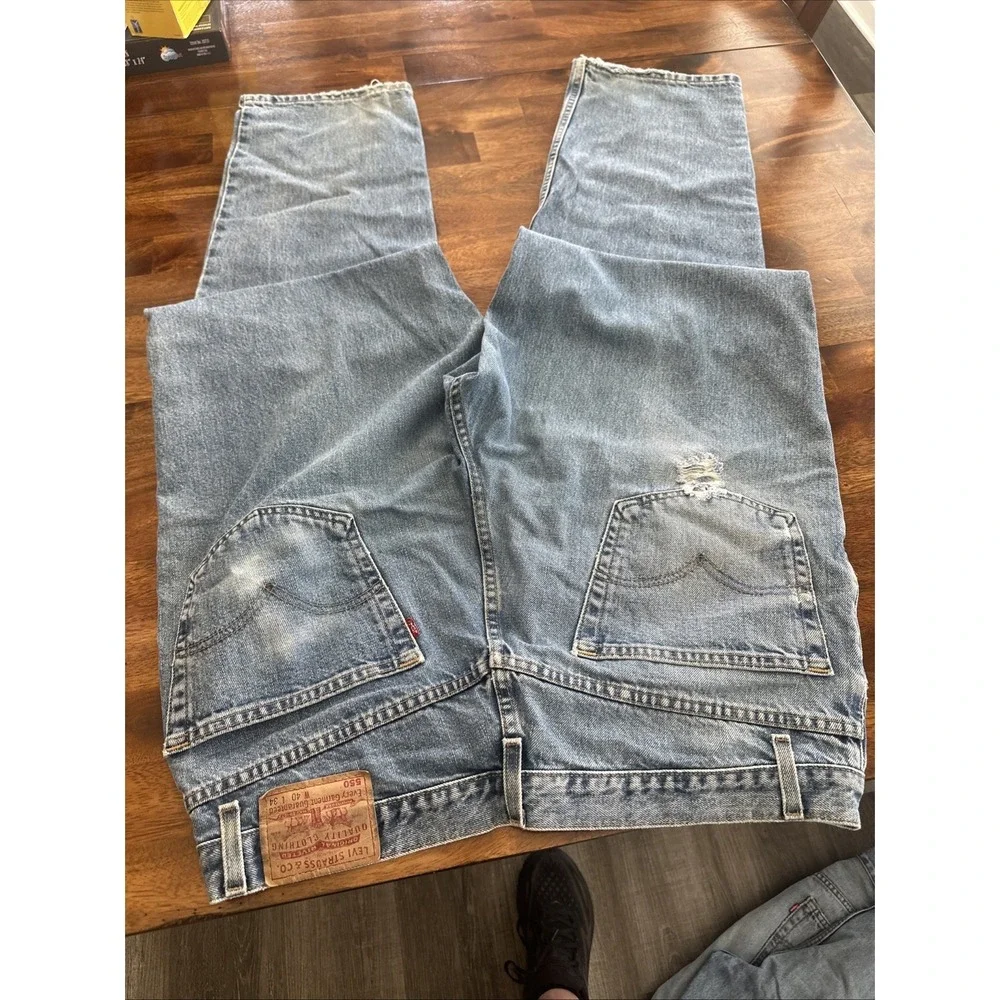 Levi's 550 Relaxed Fit Jeans Men's Size 40x34 Medium Wash Blue Y2K Classic Denim